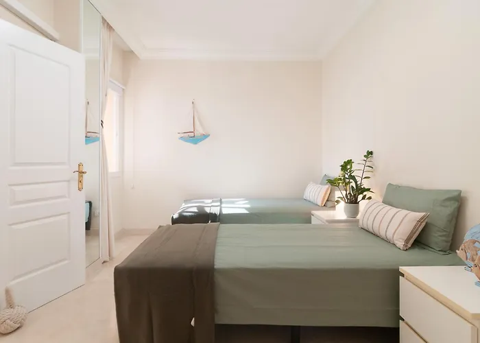 Beautiful 2 Bedroom Penthouse Terrazas Del Duque Διαμέρισμα